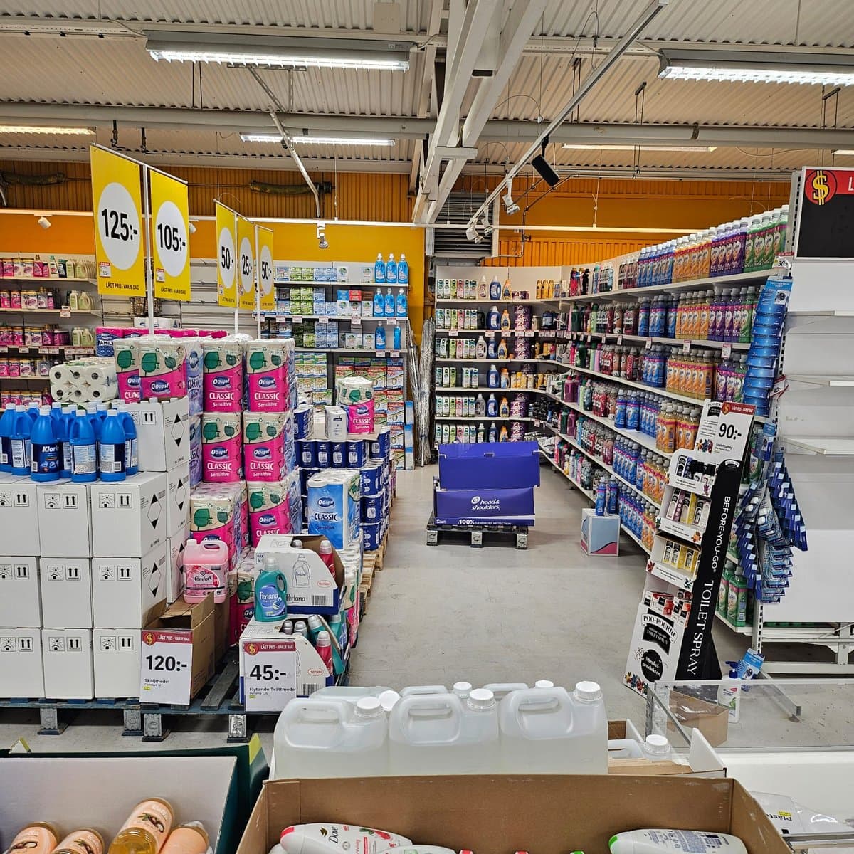 Rewind Claims — storskada i butiksmiljö, varor som ska sorteras och säljas vidare